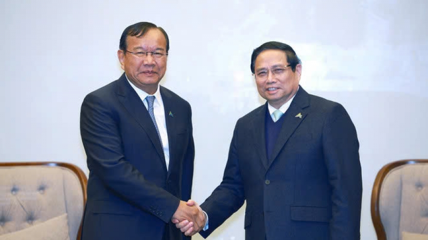 PM receives Lao leader on ASEAN Future Forum sidelines